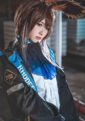 两个女人在有风景的海滩_土豆网在线观看